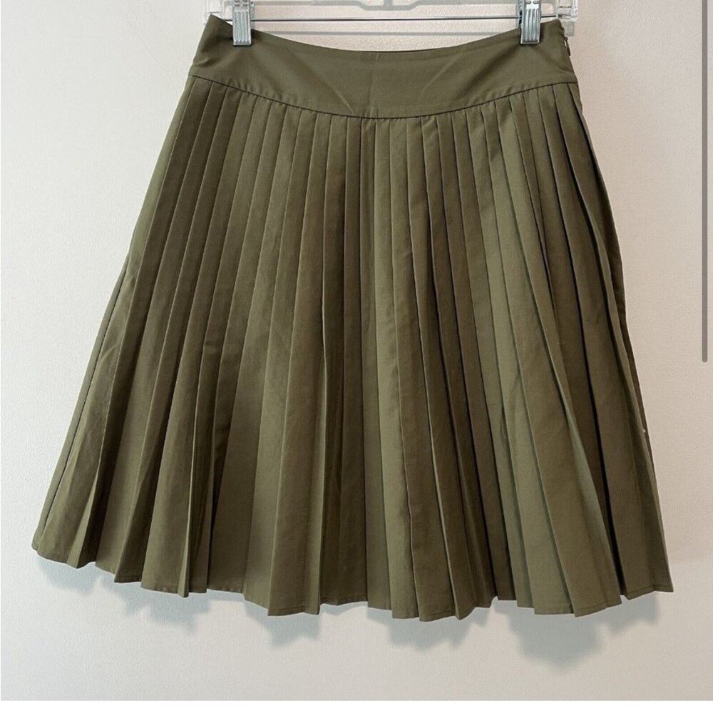 Boden Pleated Cotton Mini Skirt in Olive Green Size 4